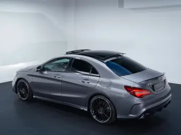 MERCEDES-BENZ CLA 45 AMG Coupé 4-Matic 7G DCT H&K Pano