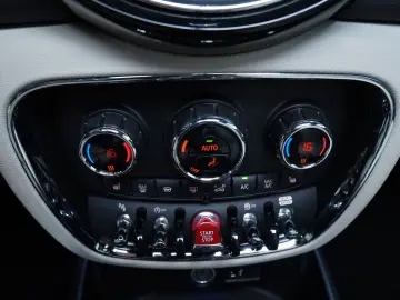 MINI Cooper S Clubman ALL4 Chilli Kam Pano KeyGo