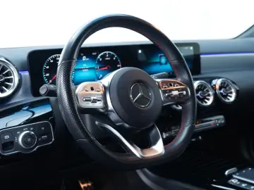 MERCEDES-BENZ A 180 d 3xAMG Distr  8G Nightp KeyGo
