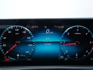 MERCEDES-BENZ A 180 d 3xAMG Distr  8G Nightp KeyGo
