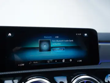 MERCEDES-BENZ A 180 d 3xAMG Distr  8G Nightp KeyGo
