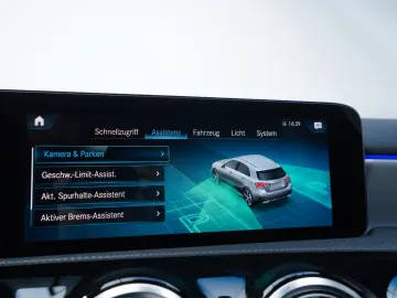 MERCEDES-BENZ A 180 d 3xAMG Distr  8G Nightp KeyGo