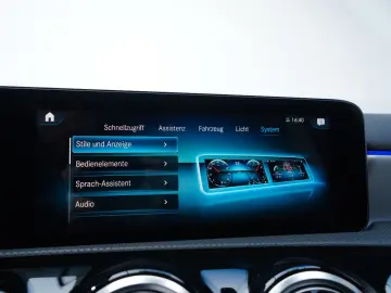 MERCEDES-BENZ A 180 d 3xAMG Distr  8G Nightp KeyGo