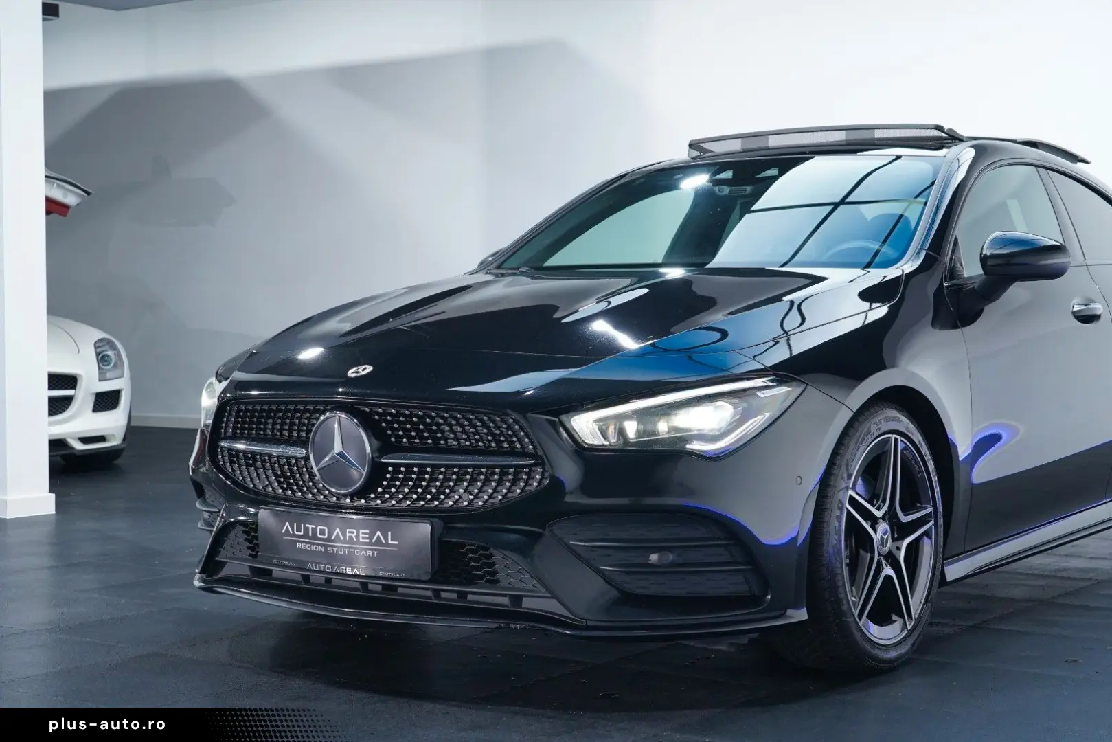 MERCEDES-BENZ CLA 180 3xAMG PANO MEM MBEAM KEYLESS