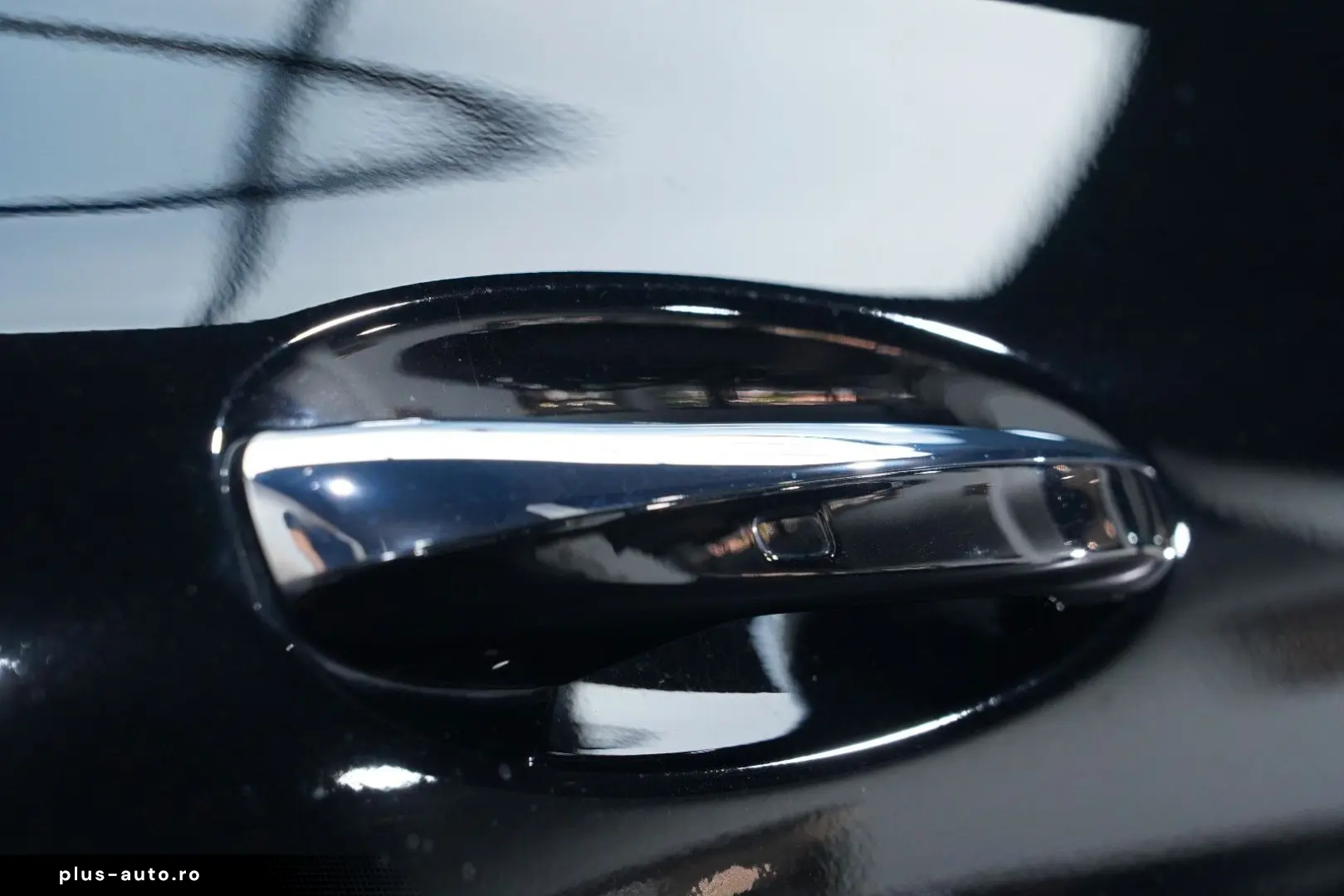 MERCEDES-BENZ CLA 180 3xAMG PANO MEM MBEAM KEYLESS