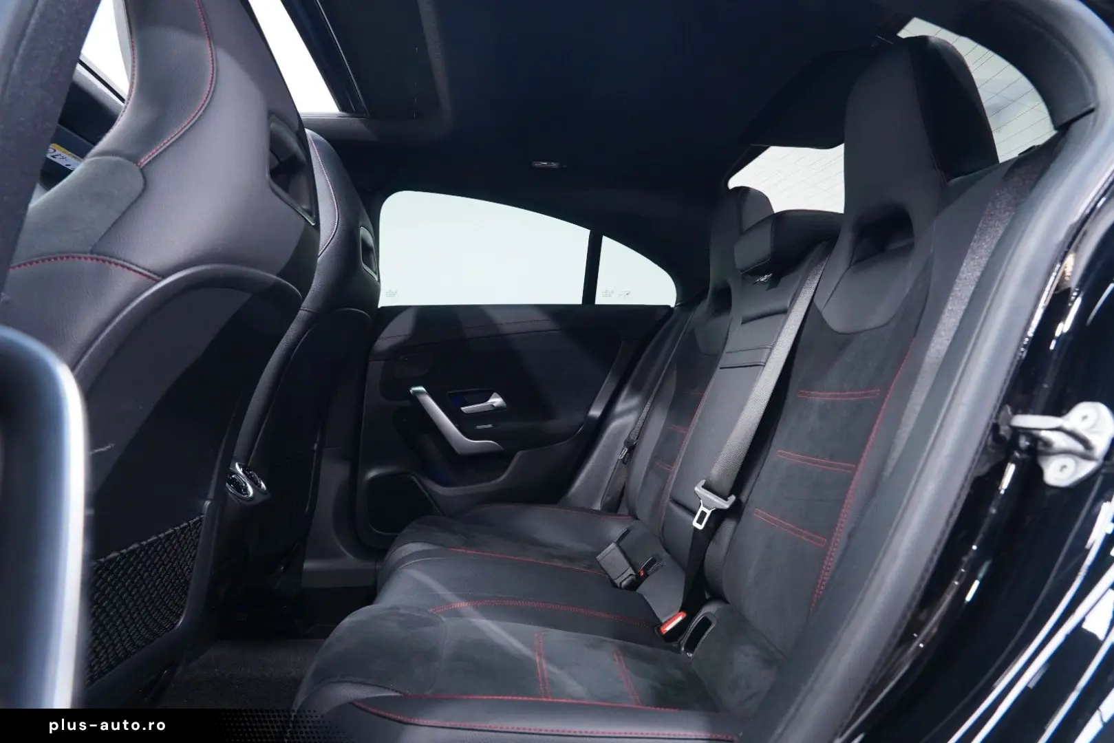 MERCEDES-BENZ CLA 180 3xAMG PANO MEM MBEAM KEYLESS