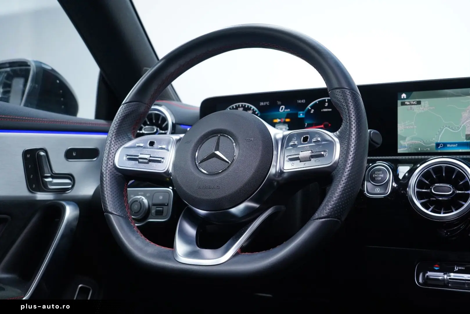 MERCEDES-BENZ CLA 180 3xAMG PANO MEM MBEAM KEYLESS