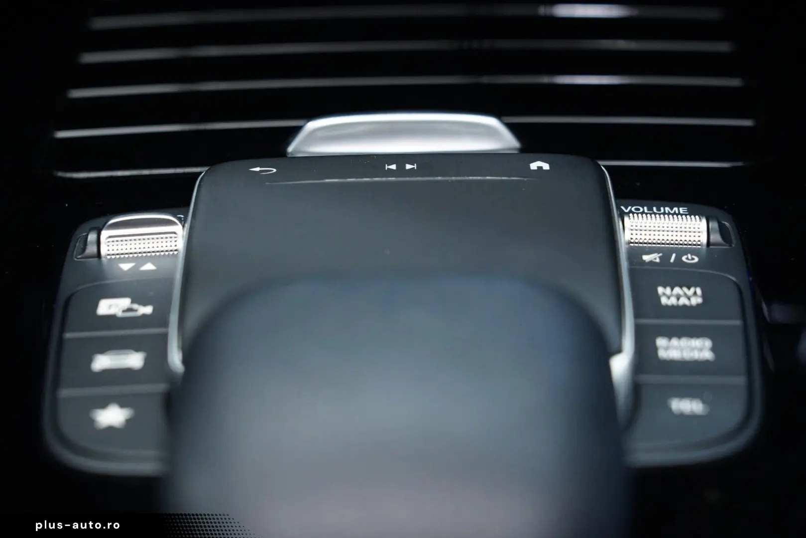 MERCEDES-BENZ CLA 180 3xAMG PANO MEM MBEAM KEYLESS