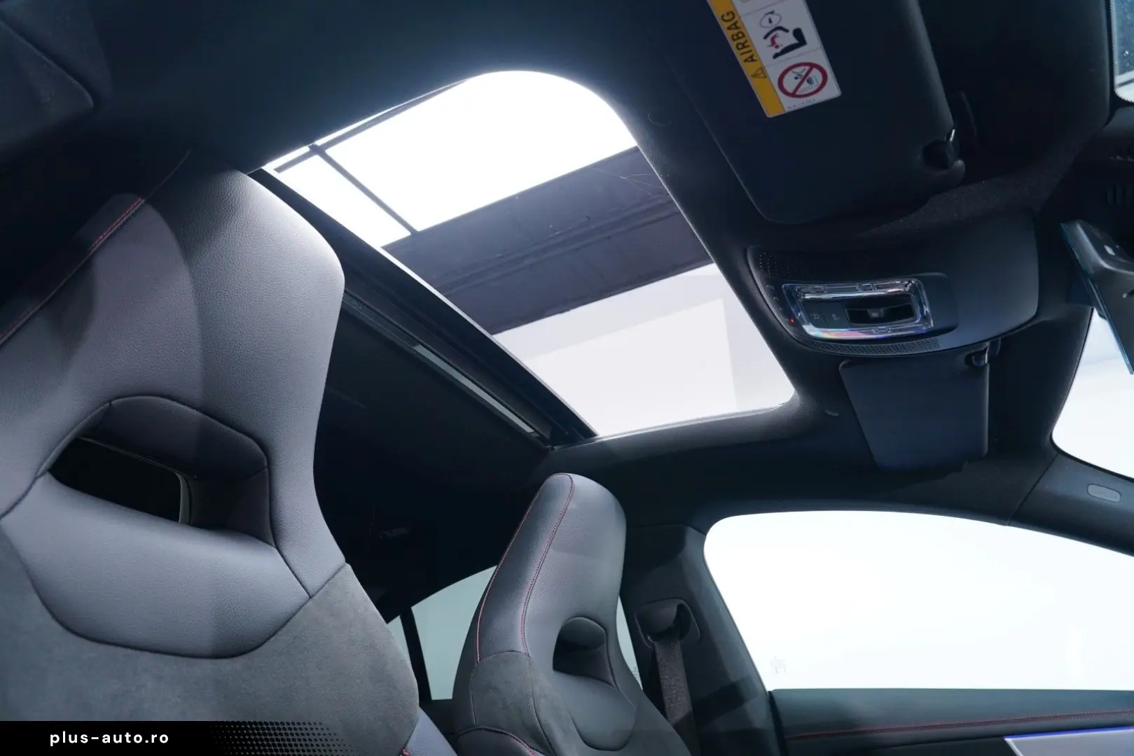 MERCEDES-BENZ CLA 180 3xAMG PANO MEM MBEAM KEYLESS