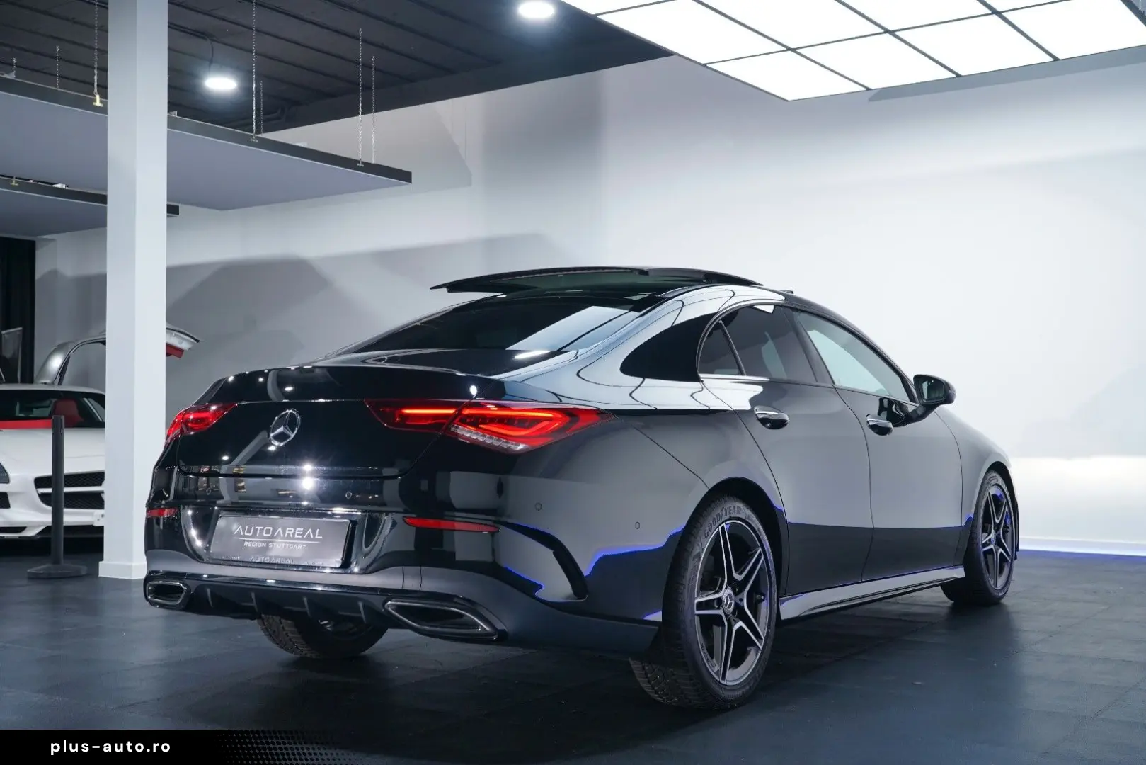 MERCEDES-BENZ CLA 180 3xAMG PANO MEM MBEAM KEYLESS