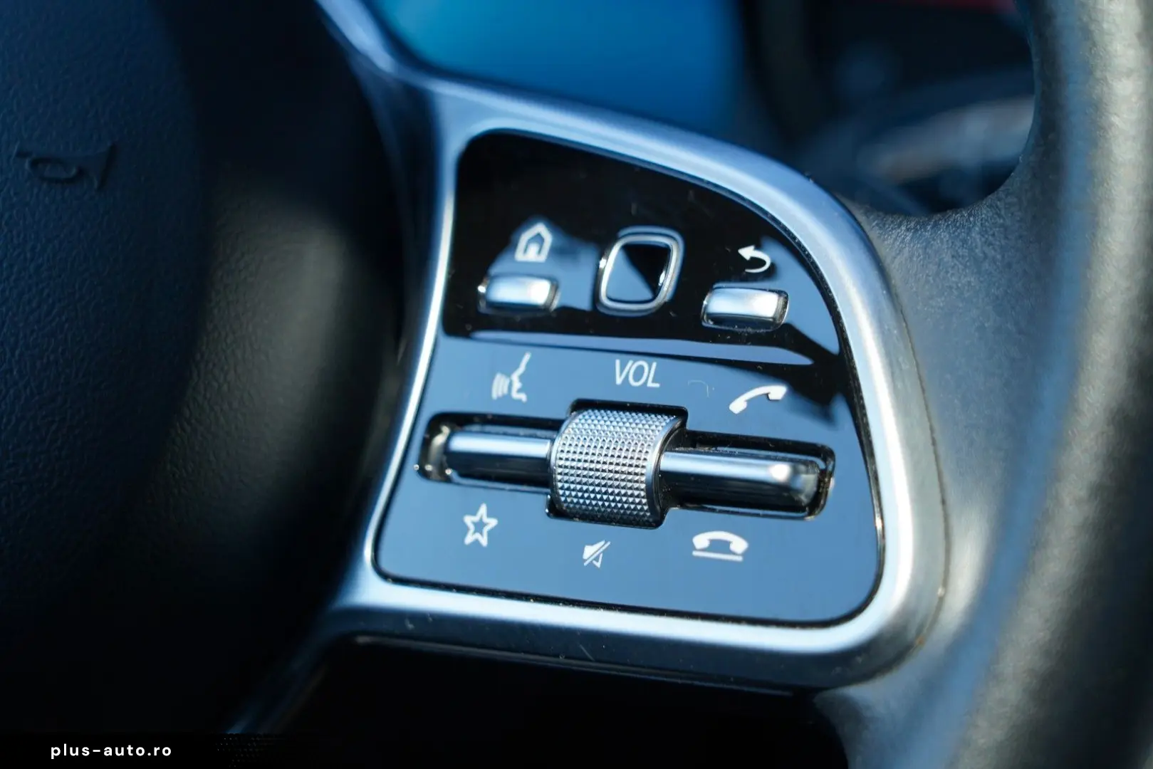 MERCEDES-BENZ GLC 220 d 4Matic AMG-Line Distr Led