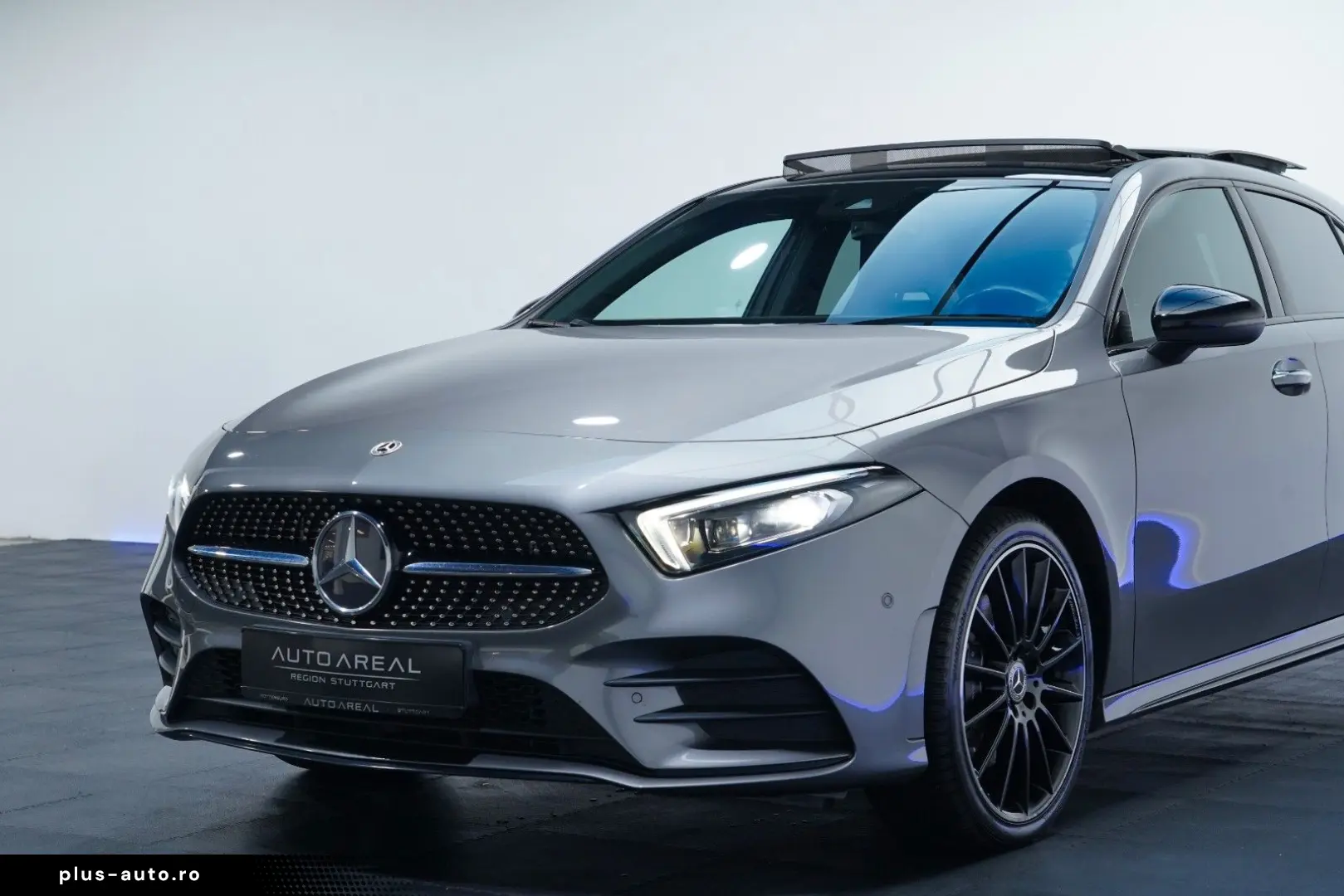 MERCEDES-BENZ A 250e 3xAMG Hybrid Pano Night KeyGo Distr