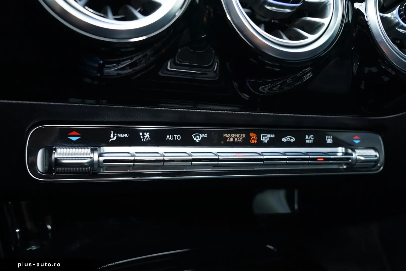 MERCEDES-BENZ A 250e 3xAMG Hybrid Pano Night KeyGo Distr