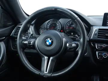 BMW M4 Competition Cabrio LED 20  360