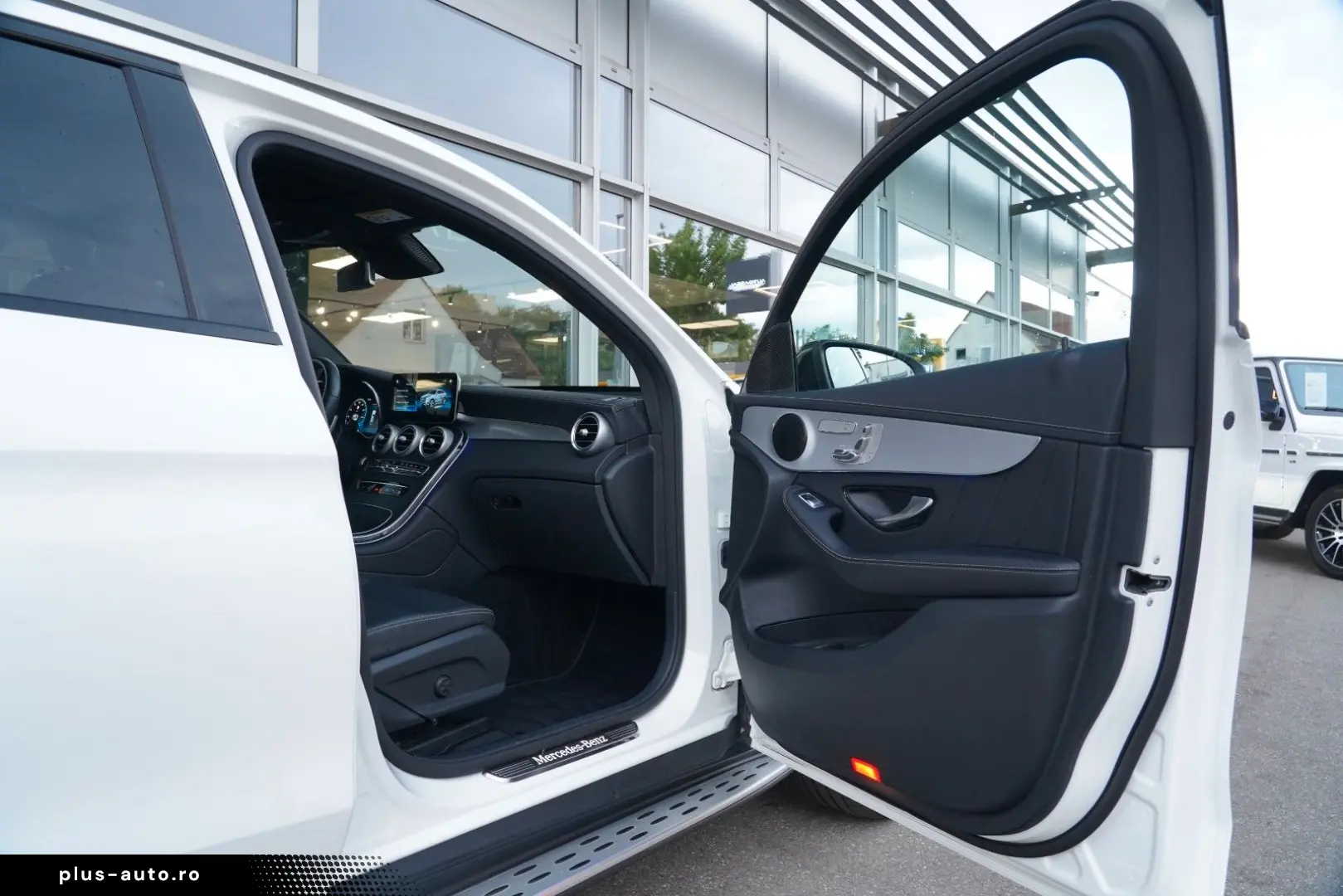 MERCEDES GLC 300 de 4M Coupé 3xAMG MBEAM 9G MEMORY