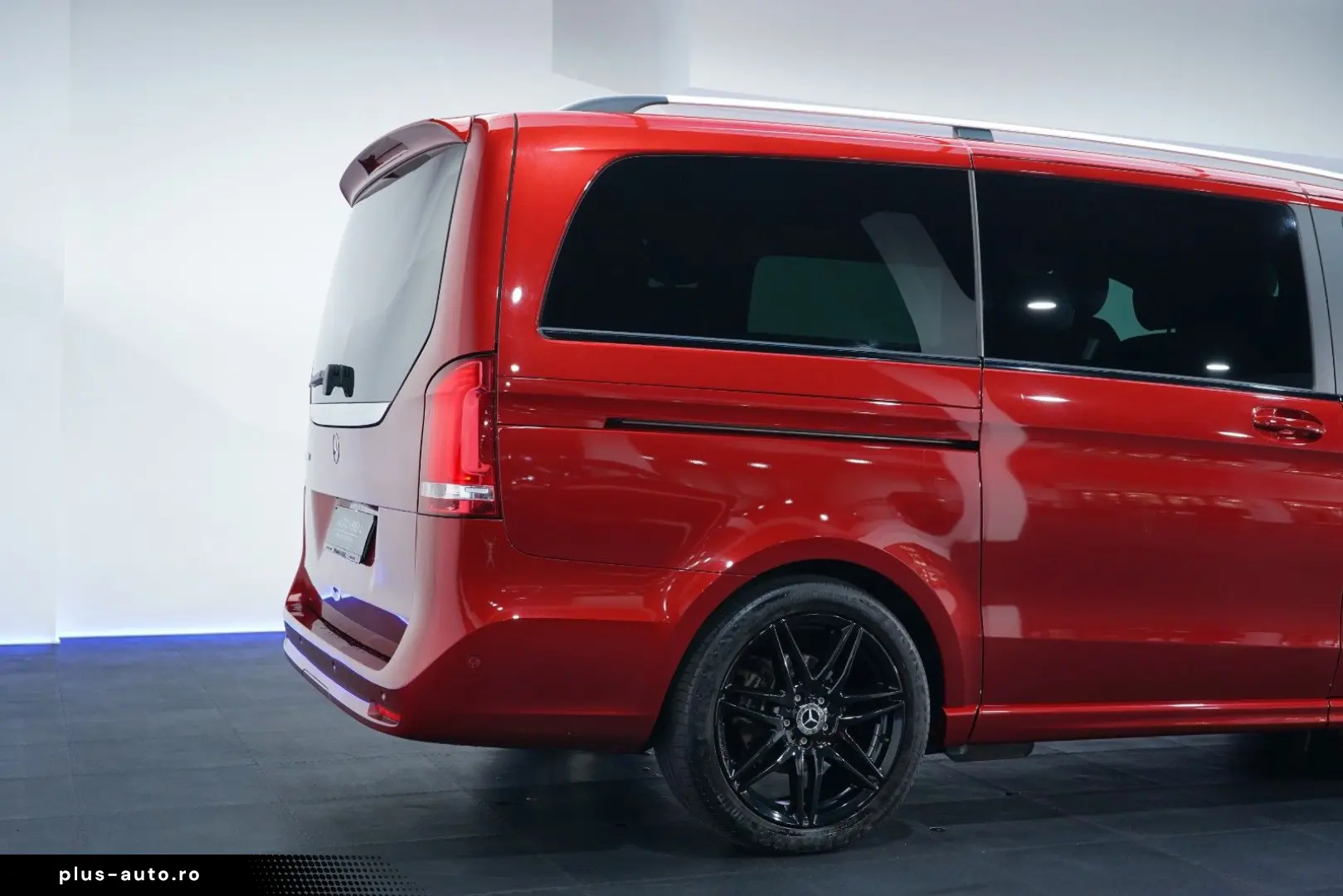 MERCEDES-BENZ V 300D AMG 9G Burmester® 360  Distro