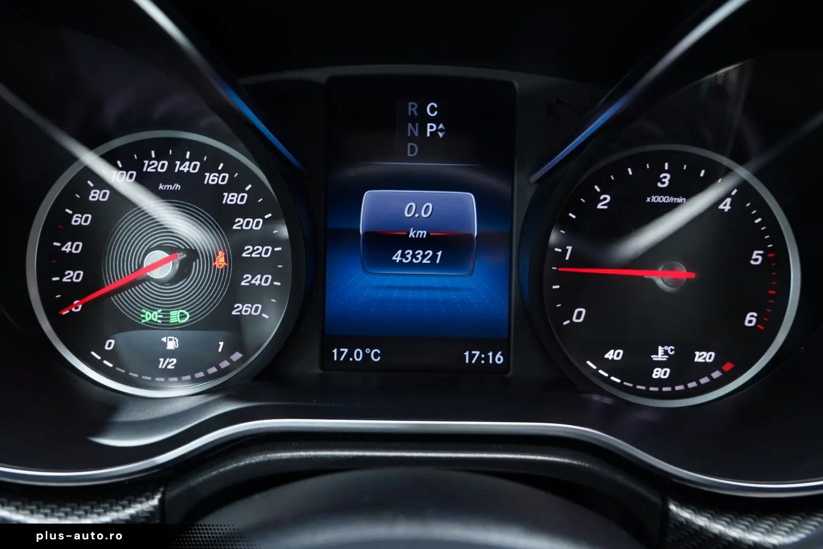 MERCEDES-BENZ V 300D AMG 9G Burmester® 360  Distro