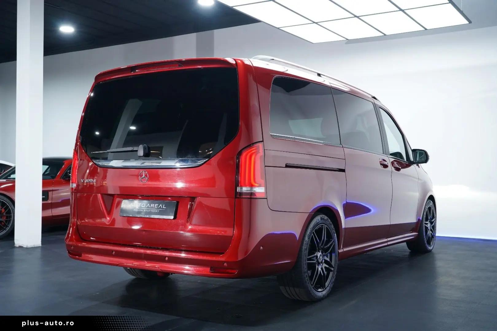 MERCEDES-BENZ V 300D AMG 9G Burmester® 360  Distro