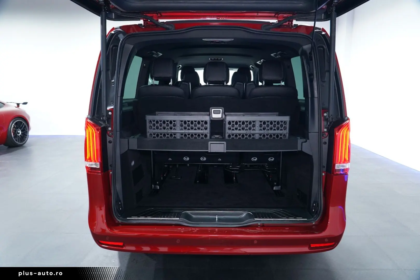 MERCEDES-BENZ V 300D AMG 9G Burmester® 360  Distro
