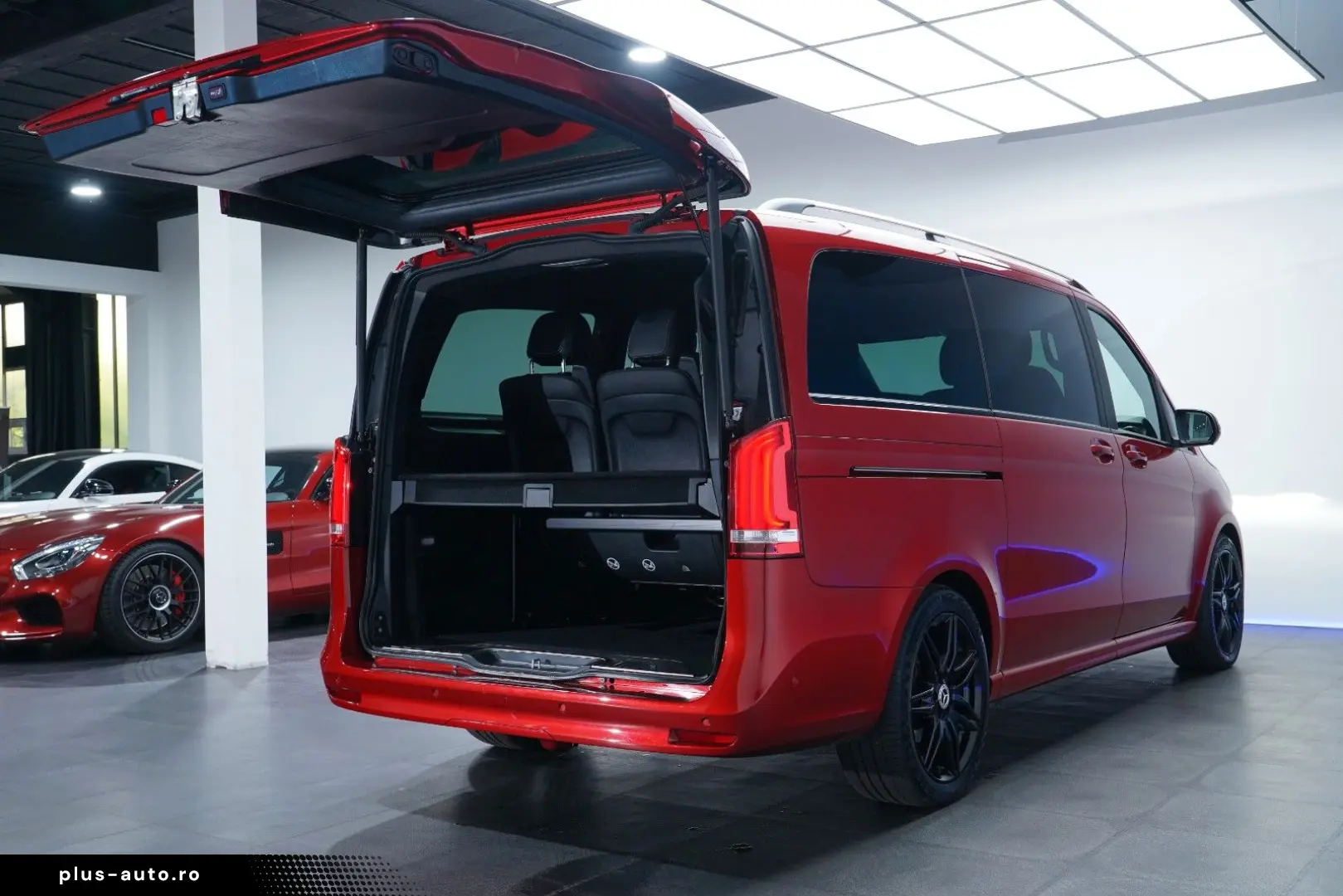 MERCEDES-BENZ V 300D AMG 9G Burmester® 360  Distro