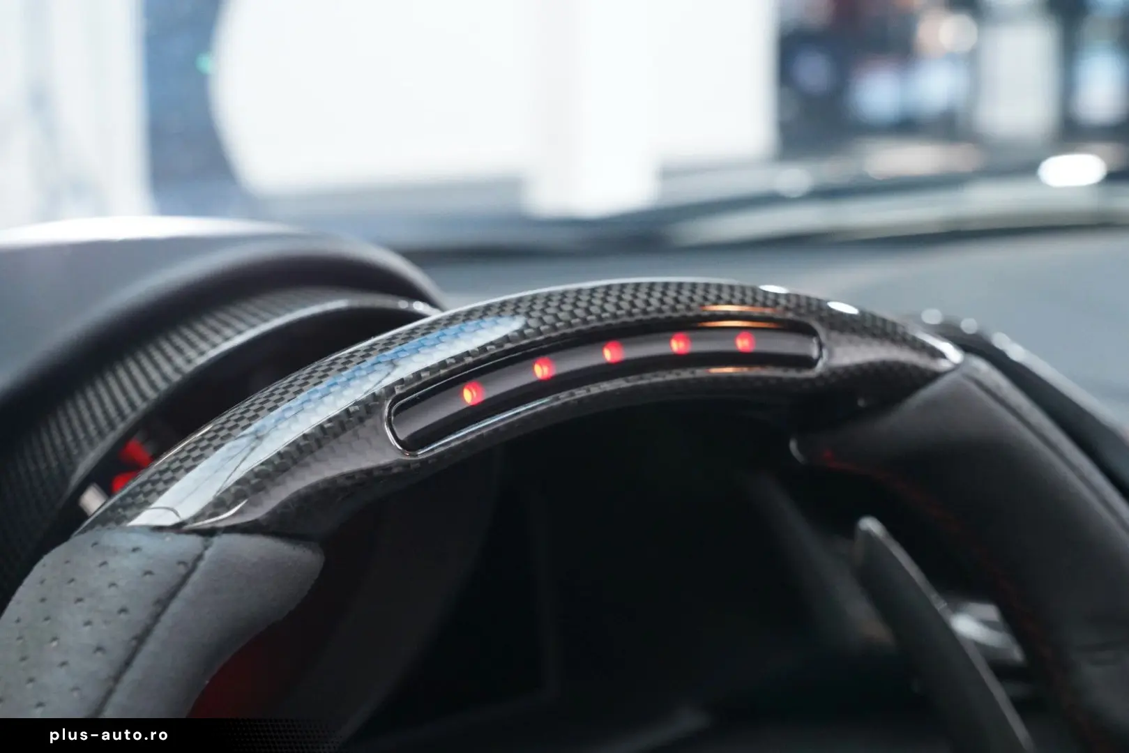 FERRARI 488 Spider JBL LIFT CARBON SPORTSITZ