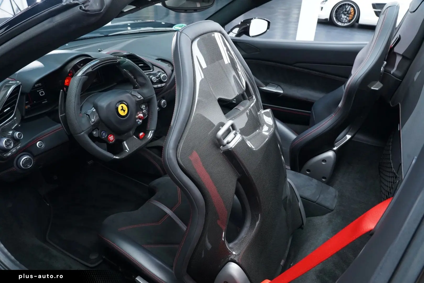 FERRARI 488 Spider JBL LIFT CARBON SPORTSITZ