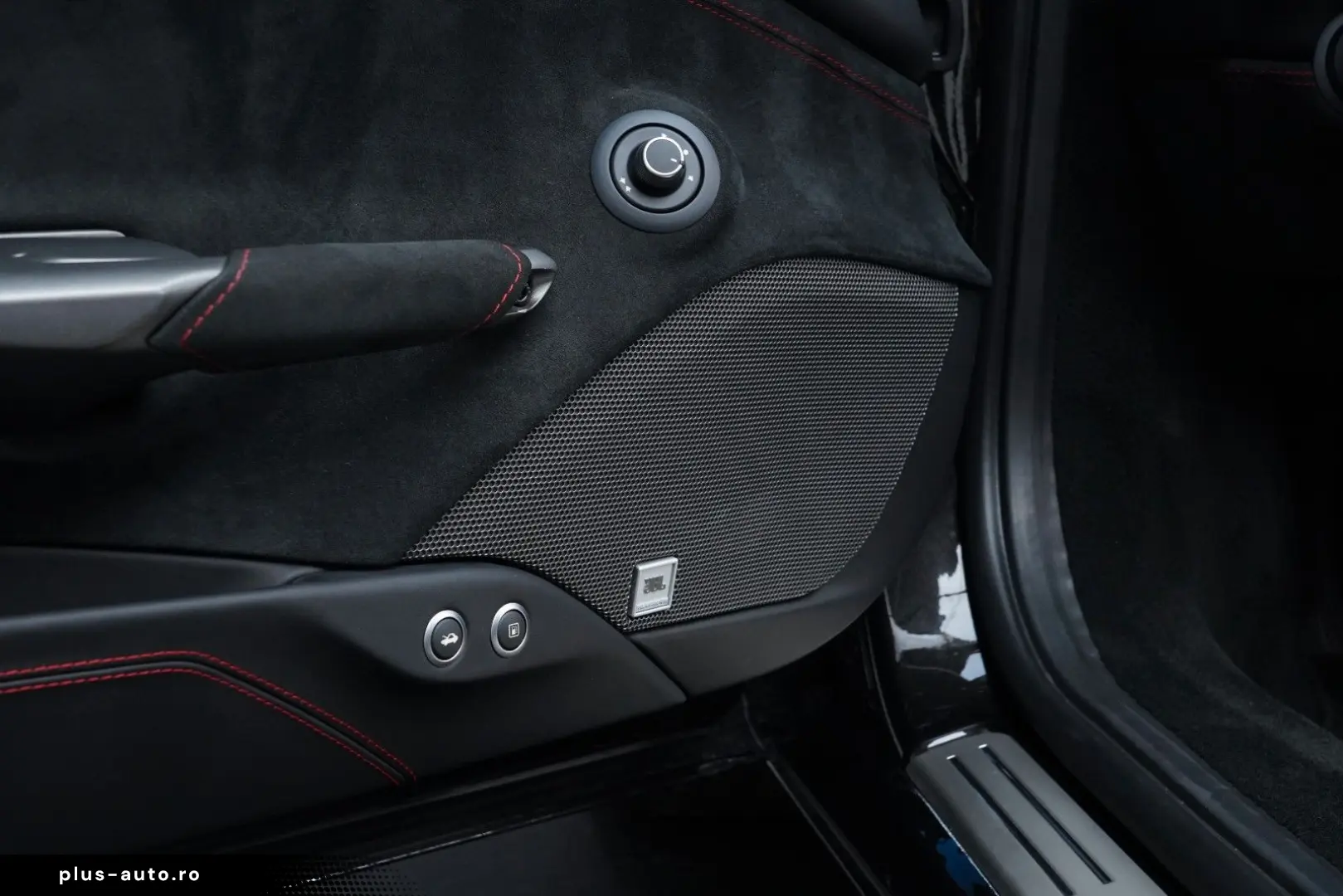 FERRARI 488 Spider JBL LIFT CARBON SPORTSITZ