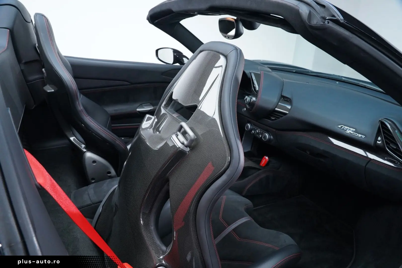 FERRARI 488 Spider JBL LIFT CARBON SPORTSITZ