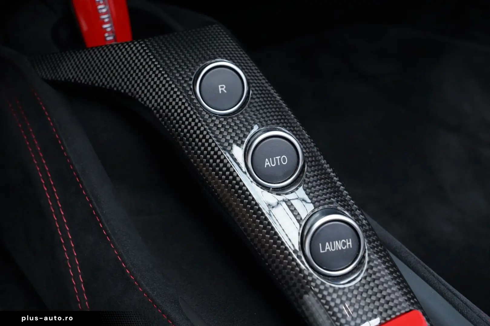 FERRARI 488 Spider JBL LIFT CARBON SPORTSITZ
