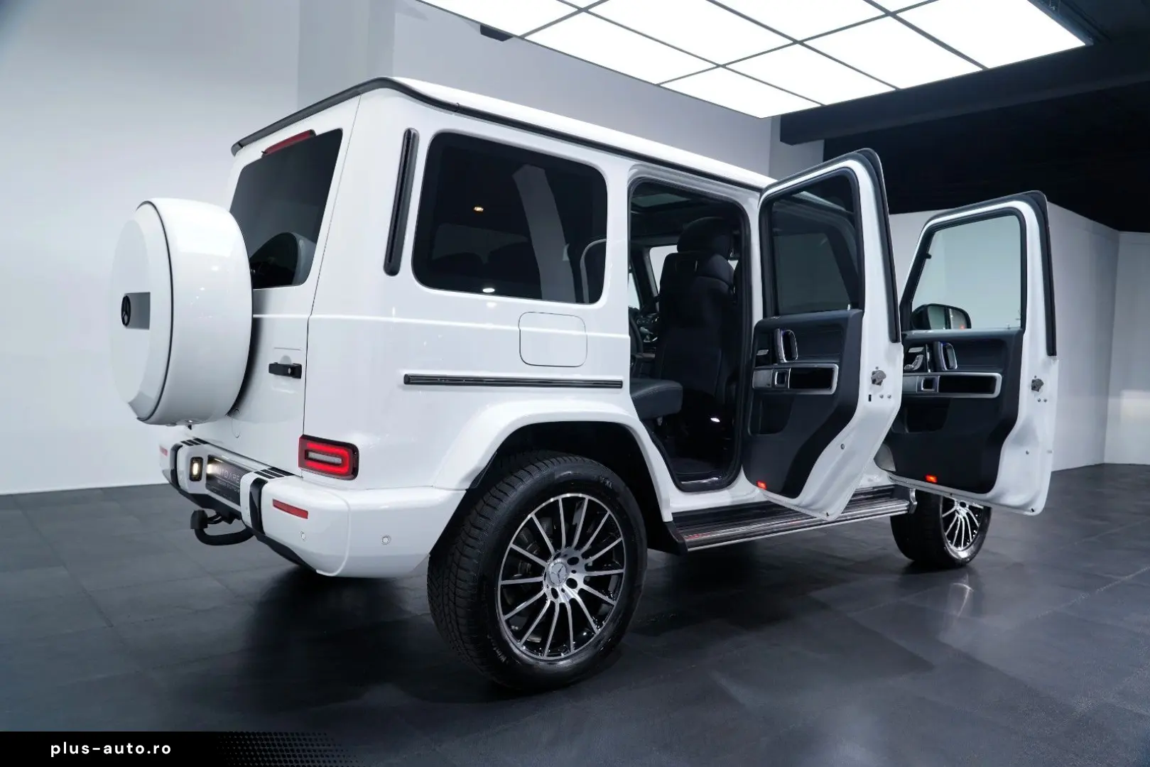 MERCEDES-BENZ G 500 AMG 9G Burmester® Distronic Multibeam