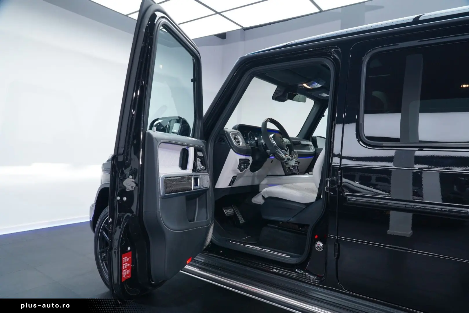 MERCEDES-BENZ AMG G 63 MANUFAKTUR SUPERIOR BURMESTER®3D