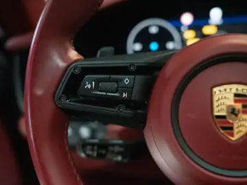 Porsche 911 Targa 4 GTS (992.2) T-Hybrid