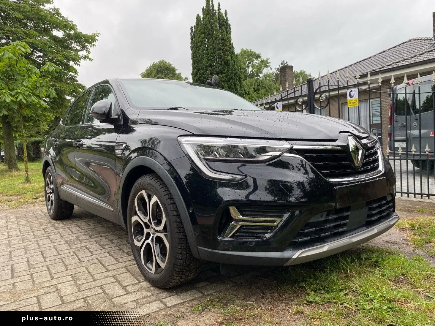 RENAULT Arkana 1.6i HEV E-TECH Bliss AUT CAM LEDER LED