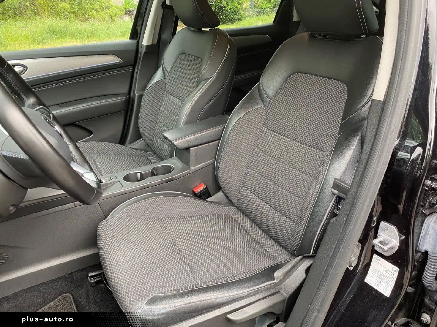 RENAULT Arkana 1.6i HEV E-TECH Bliss AUT CAM LEDER LED