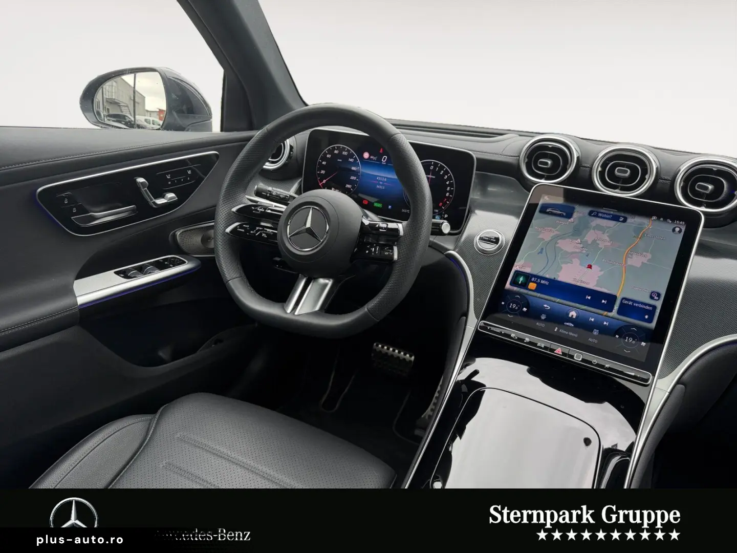 MERCEDES-BENZ GLC 300e 4M AMG HUD Pano Burmest