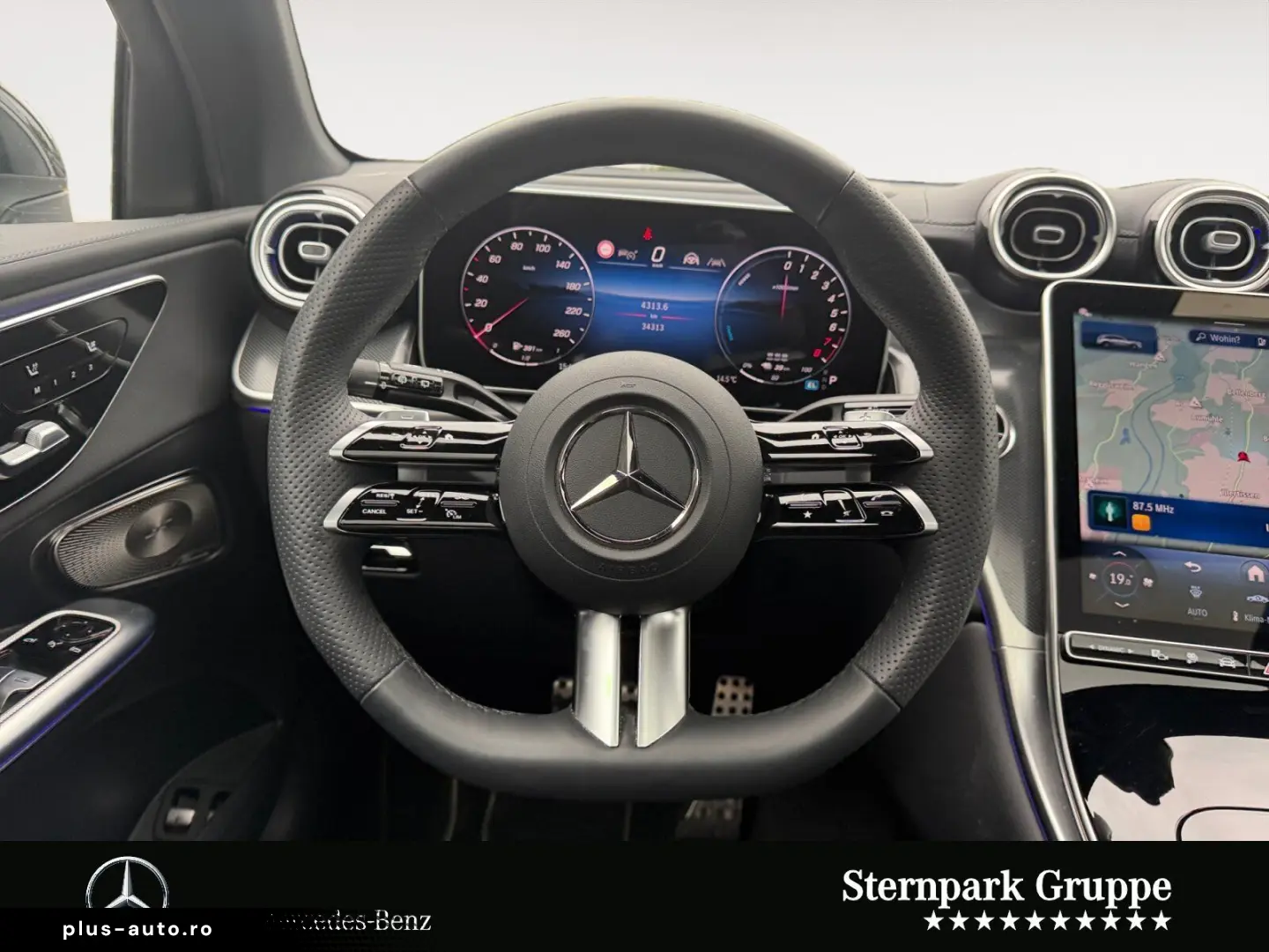 MERCEDES-BENZ GLC 300e 4M AMG HUD Pano Burmest