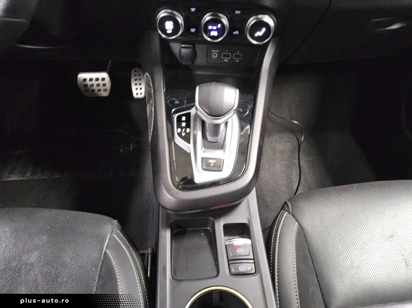 RENAULT Arkana 1.6 E-Tech Navi LED Leder RFK ACC