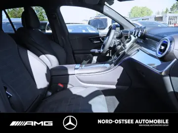 MERCEDES-BENZ GLC 300 d AMG 4M AHK DISTRONIC KEYLESS