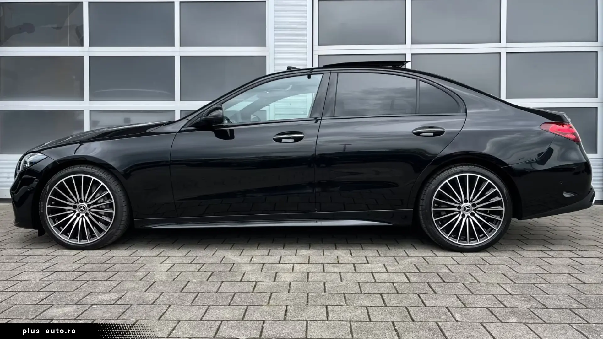 Mercedes-Benz C 300d 4M Limousine AMG PANO LEDER BURMESTER