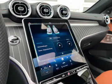 Mercedes-Benz C 300d 4M Limousine AMG PANO LEDER BURMESTER