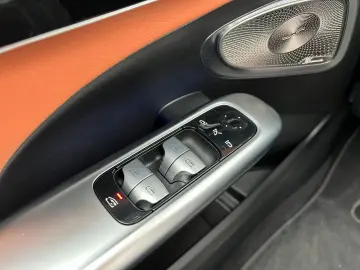 Mercedes-Benz C 300d 4M Limousine AMG PANO LEDER BURMESTER