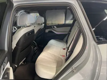 BMW X5 xDrive30d M Sport Standheizung Massage LED