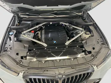 BMW X5 xDrive30d M Sport Standheizung Massage LED