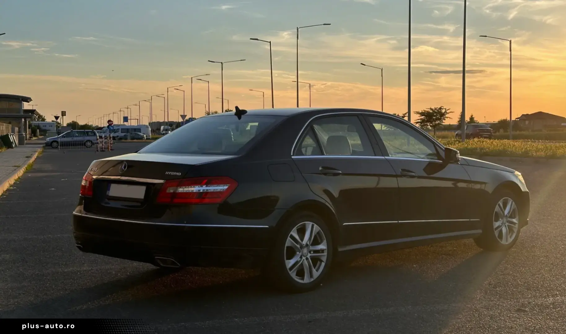 Mercedes-Benz E 300