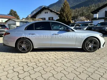 Mercedes-Benz E 220 d 4M LIMO AMG STHZG PANO DIGI AHK MEMORY