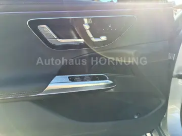 Mercedes-Benz E 220 d 4M LIMO AMG STHZG PANO DIGI AHK MEMORY