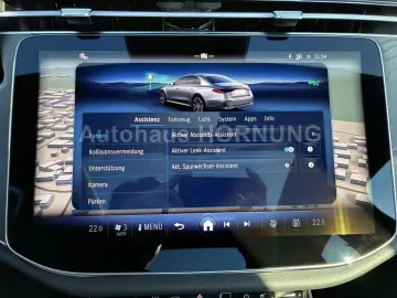 Mercedes-Benz E 220 d 4M LIMO AMG STHZG PANO DIGI AHK MEMORY