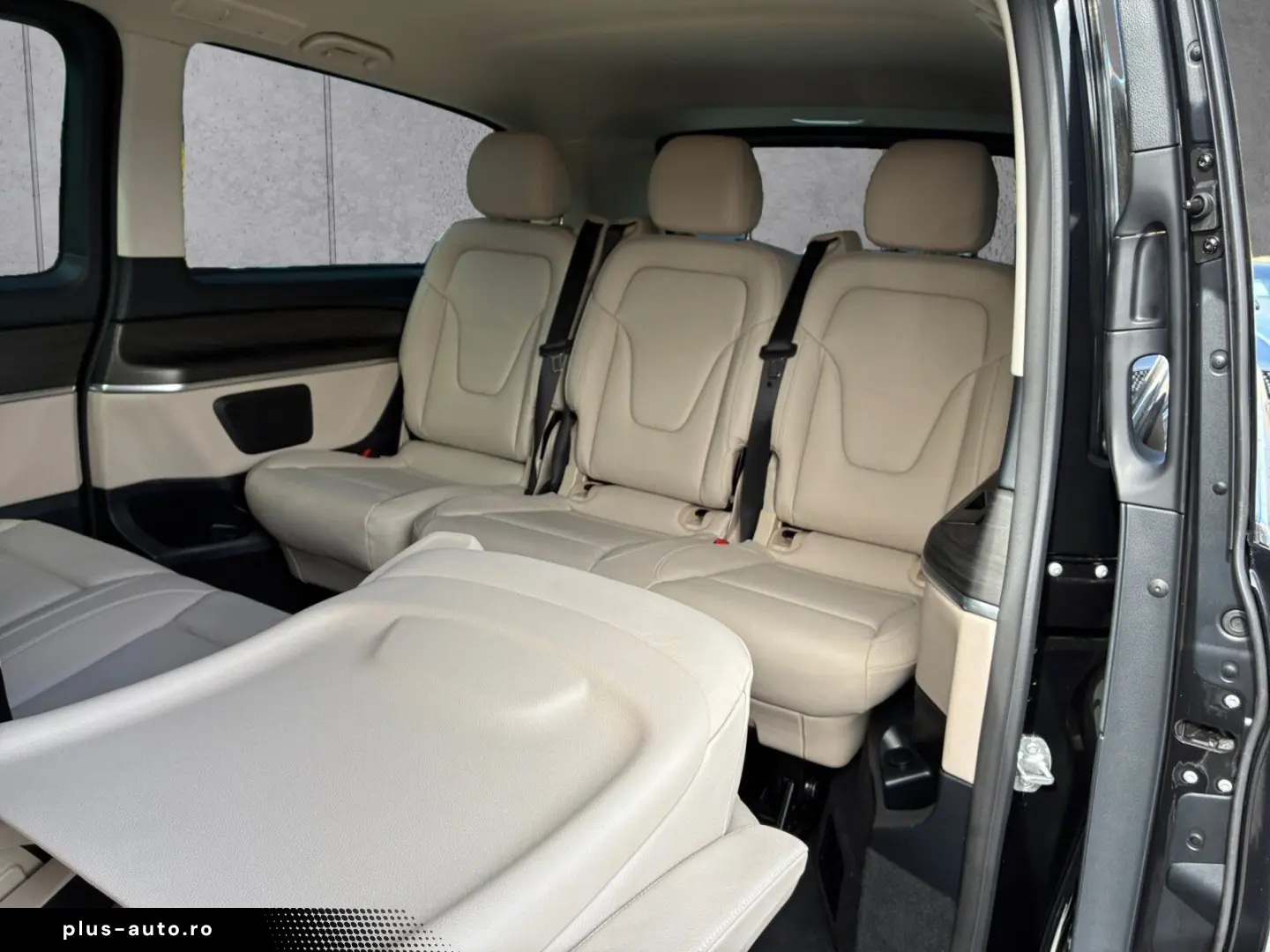 MERCEDES-BENZ V-Class 2025 — imagine 9