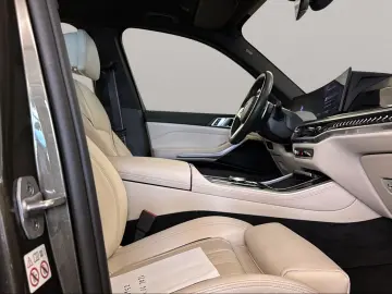 BMW X5 xDrive30d M Sport Navi AHK Kamera Pano.Dach