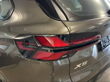 BMW X5 xDrive30d M Sport Navi AHK Kamera Pano.Dach